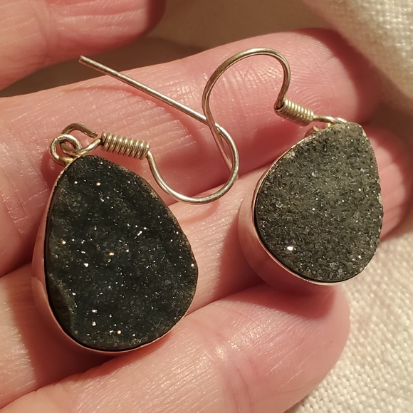 Modern Teardrop Silver and Black Druzy Quartz Earrings 925 - Picture 2 of 7